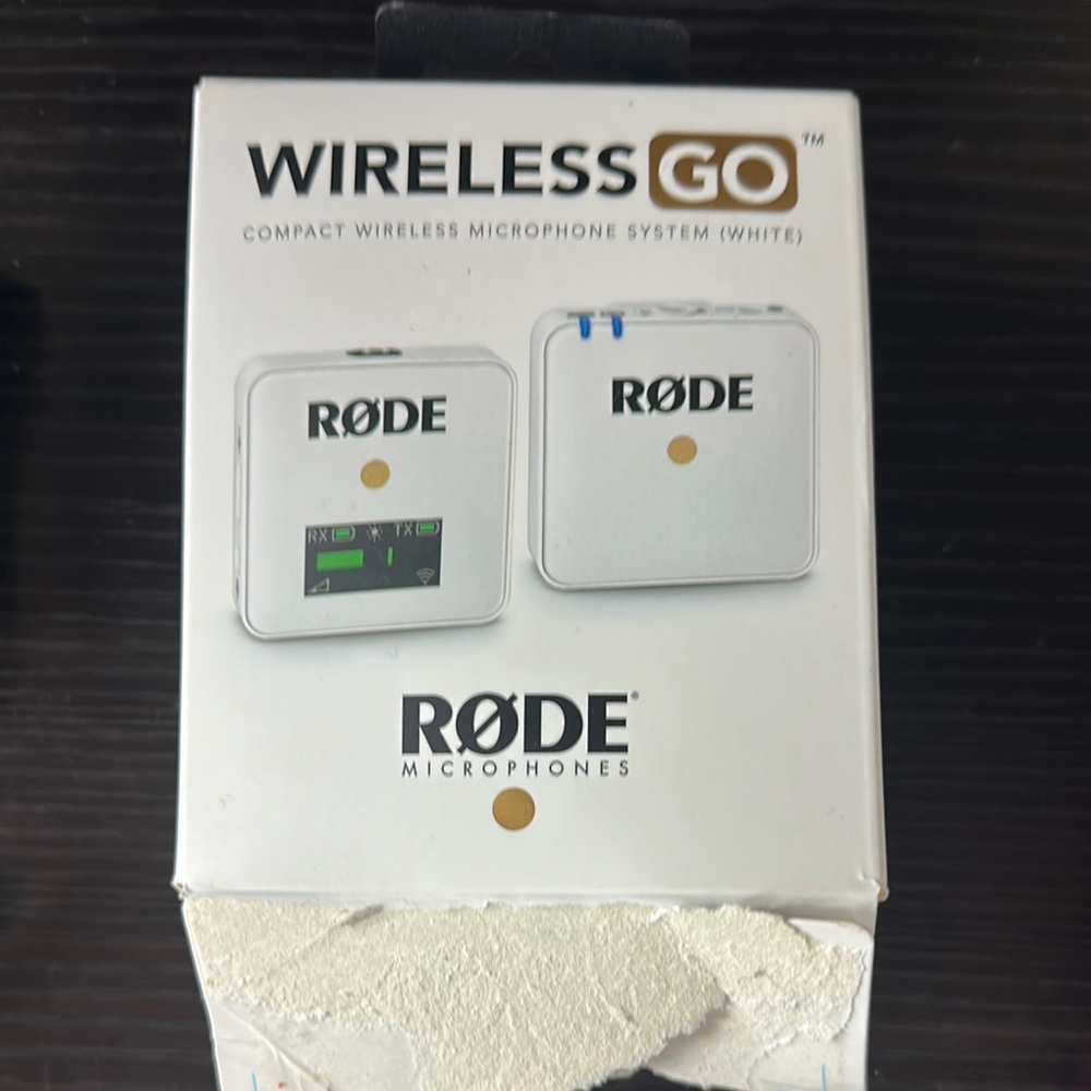 RODE - White and Gold Networking System with Reliable Connectivity